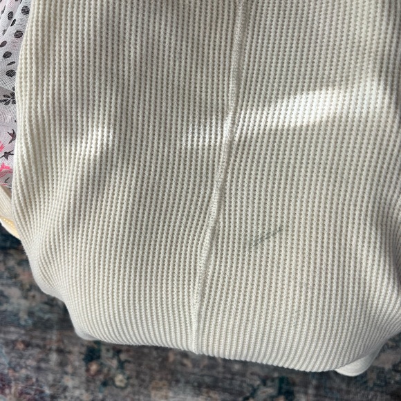 Skims waffle knit Henley cream colored long sleeve top with buttons - Picture 4 of 7